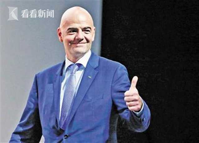 女仆露 给客人玩