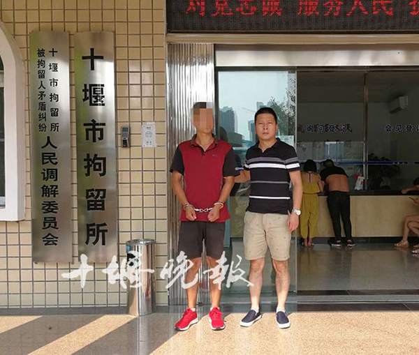 日韩美少妇大尺度私拍阴户图片