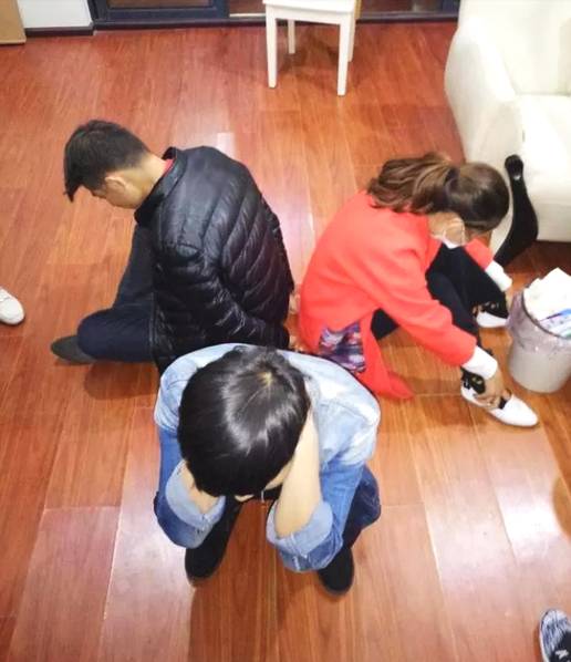血腥割头外网免费版