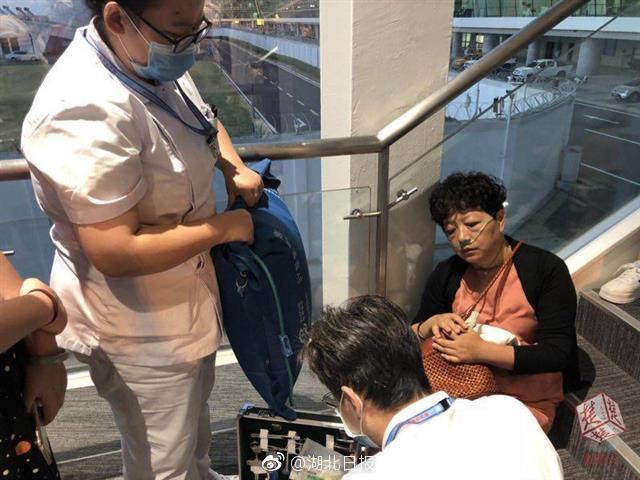 女性脱 给我揉
