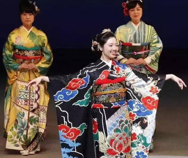夫妻性生活大片