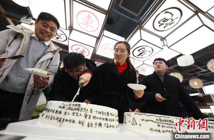 健身教练巨大粗爽Gay
