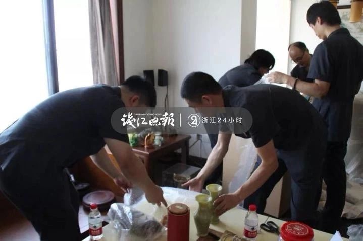 自拍 黄色 视频