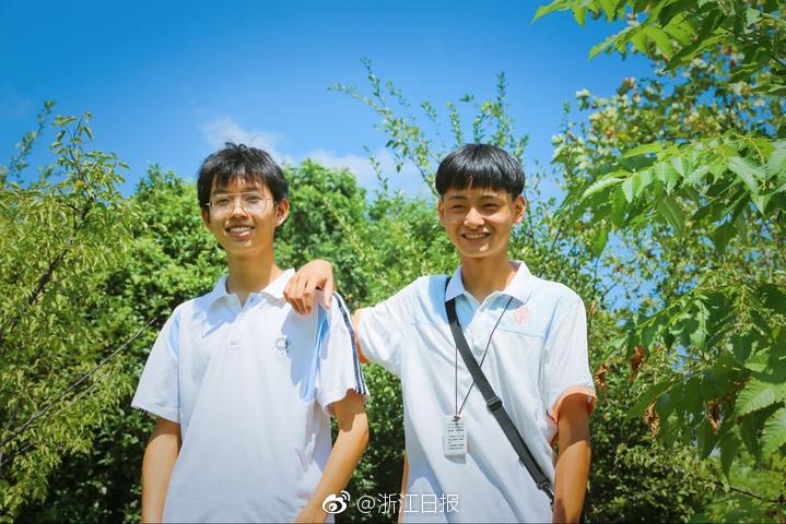 18 国产 爽 黄 成人