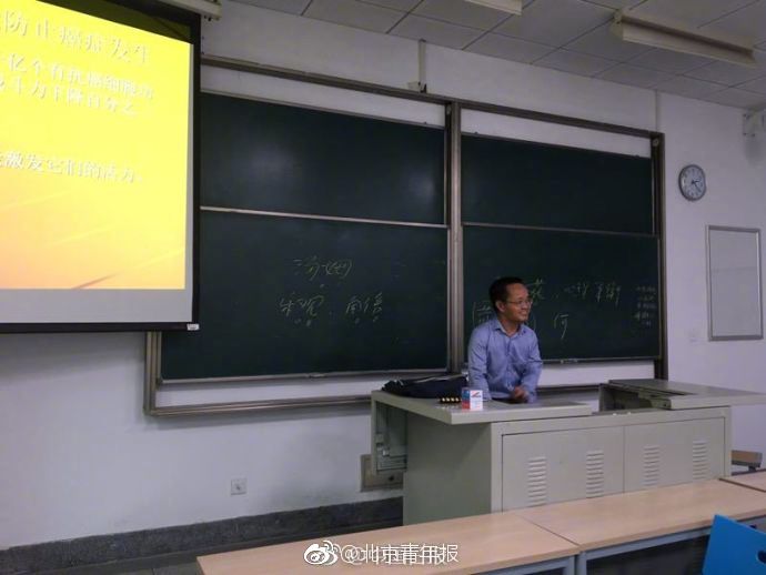 成年人免费看黄片