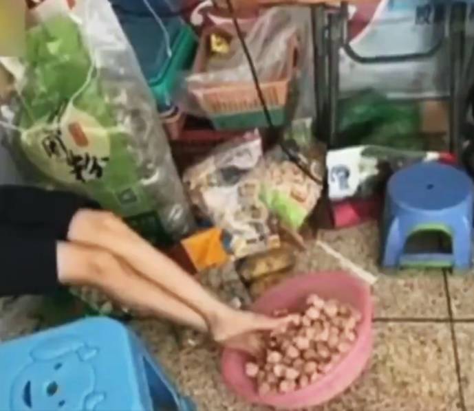 办公室奶边摸边做爰