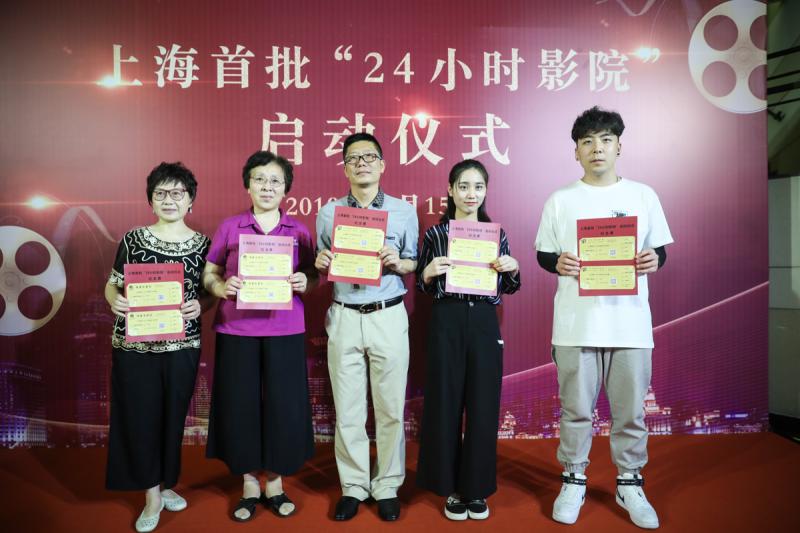 扒开 狂揉 喷水视频