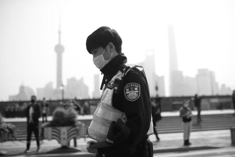 夫妻俩性生活技巧黄色电影