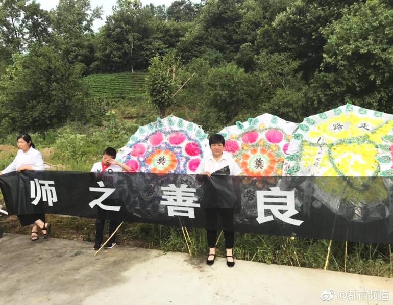 亚洲成av