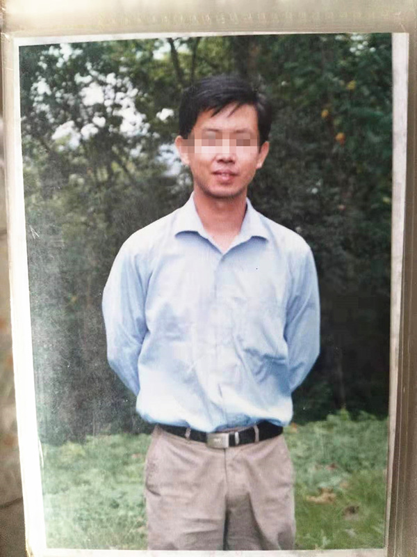 搜一个黄色的男人和女人日逼日批