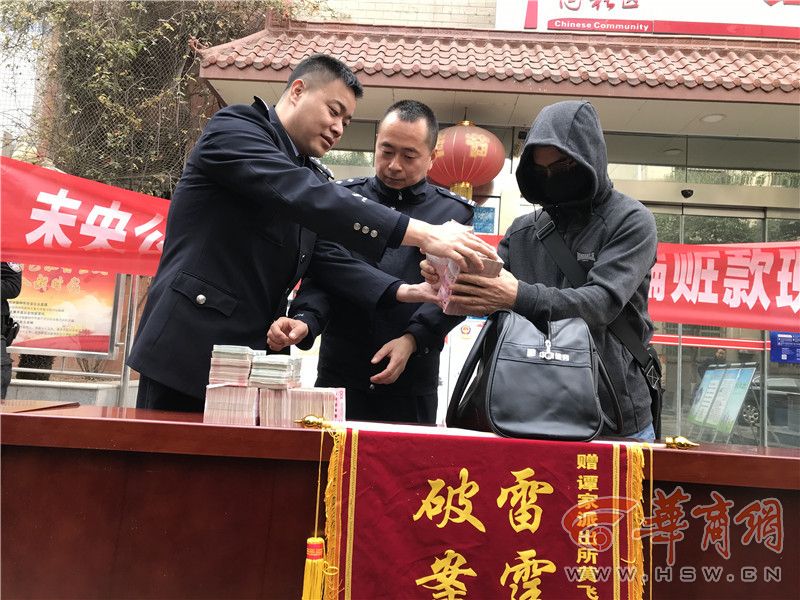 美女露100%双乳无遮挡免费