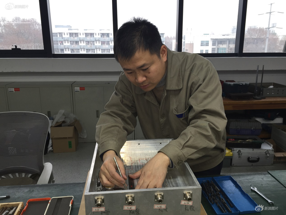 佳节如意同欢庆 萌宝手工乐翻天