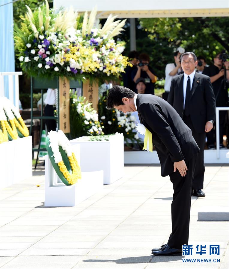 瘋牛橫衝直闖傷2人 民警果斷一槍擊斃(圖)