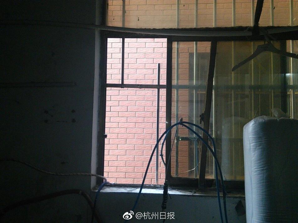 over flower我们不是亲兄妹