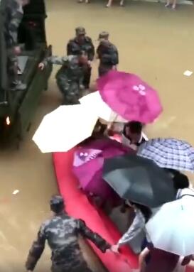 甘雨被盗宝团挤扔的视频