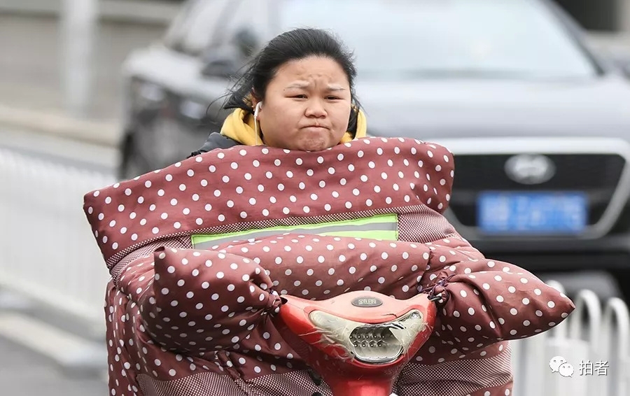 男人撒尿色情片