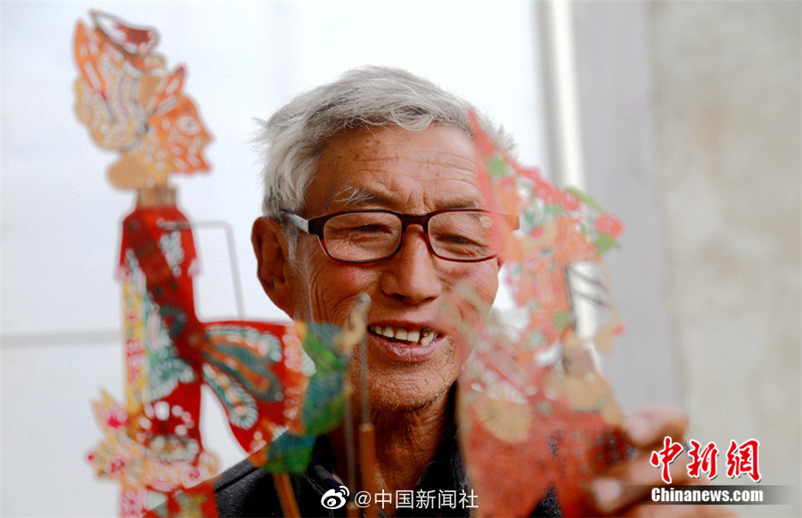 体育生白袜自慰出精