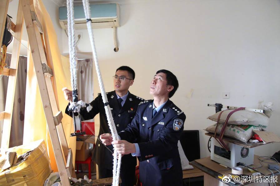 另类国外巨大荫蒂