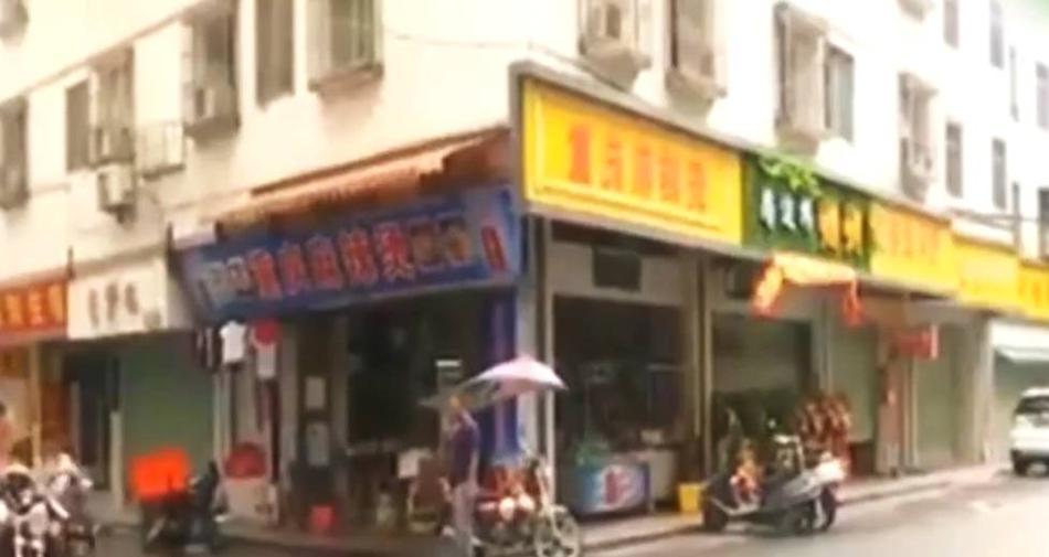 跳舞走光