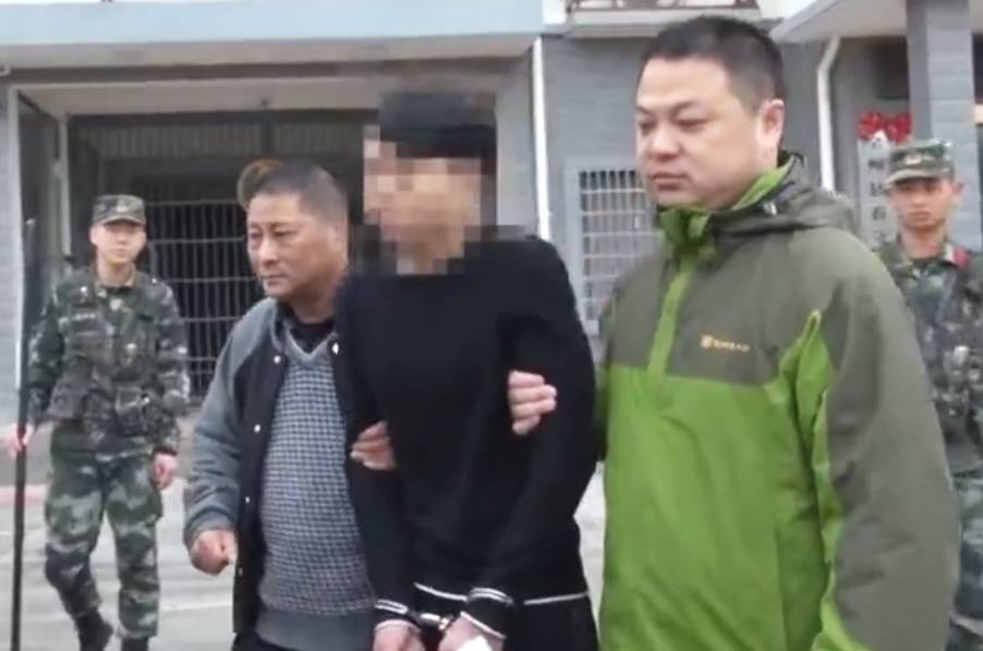 男强漫画被?到爽??流