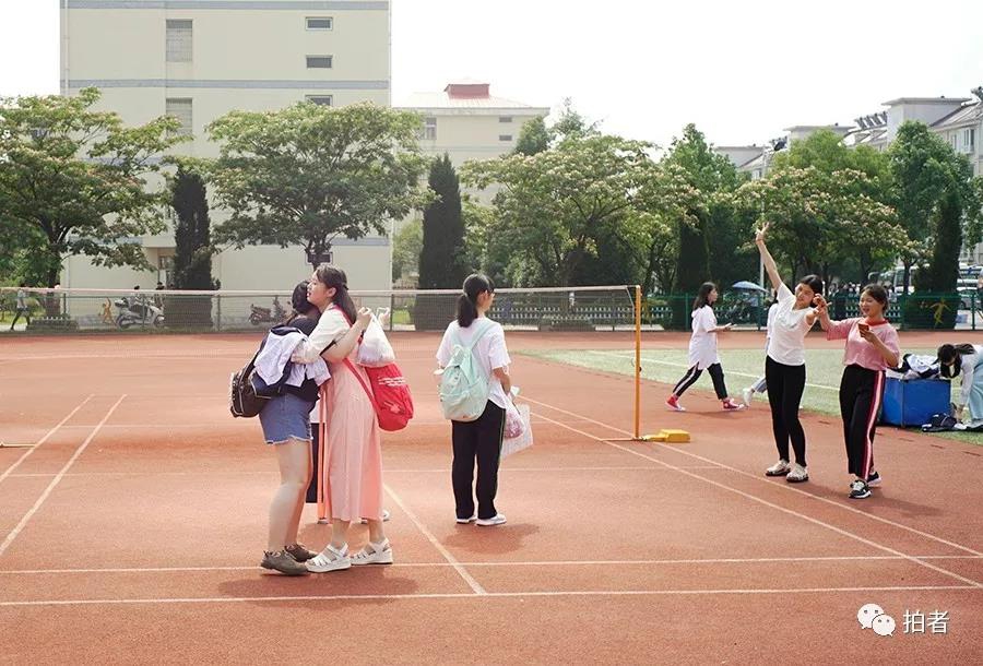 14美女偷拍秘?洗澡