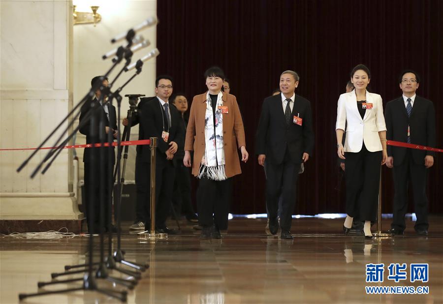 黄色电影三级片黄