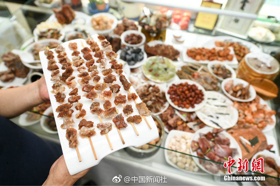 成人 电影 集中营