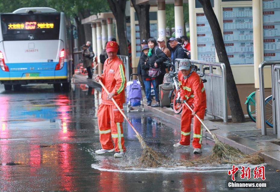 成人 的 电影