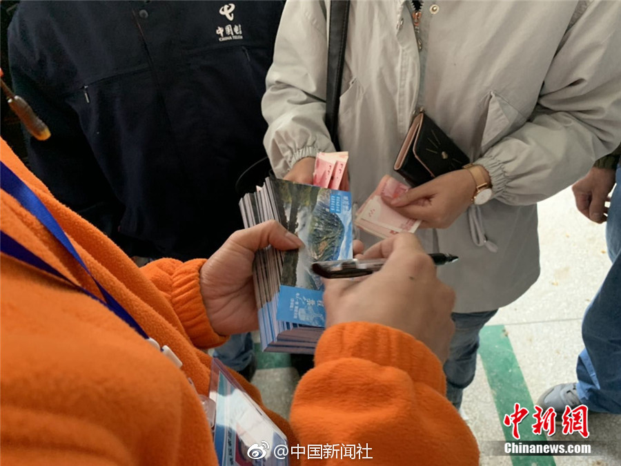动漫裸体 挤奶羞羞洗澡