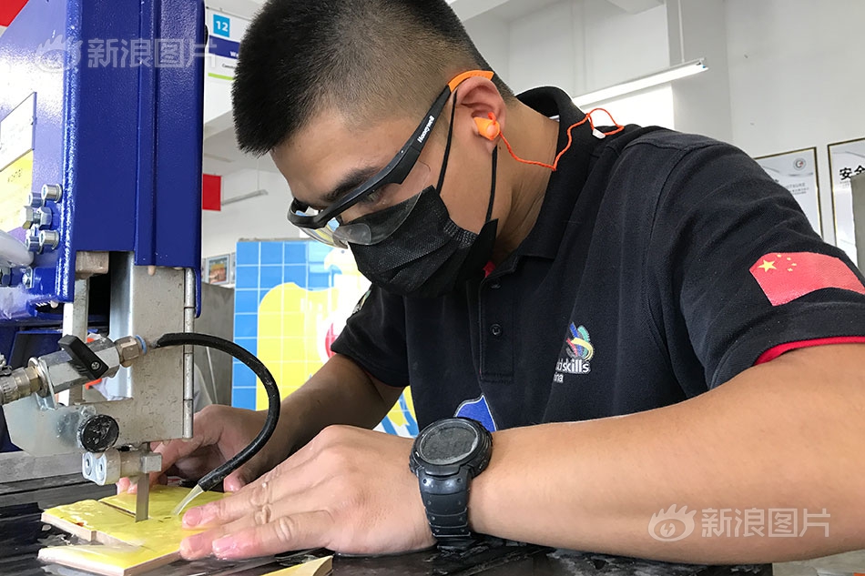黑人巨大进入范冰冰
