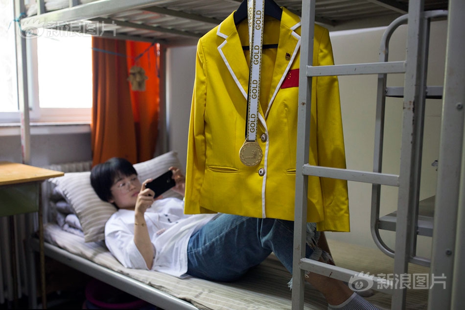 教师被狂揉下部 视频