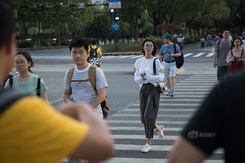 台灣大奶妹
