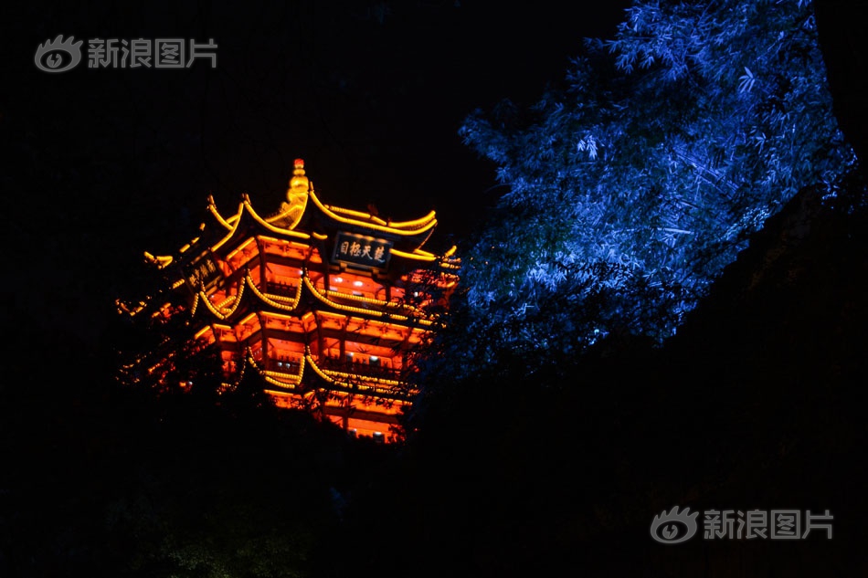 俄罗斯狂躁美女大BBBBBB