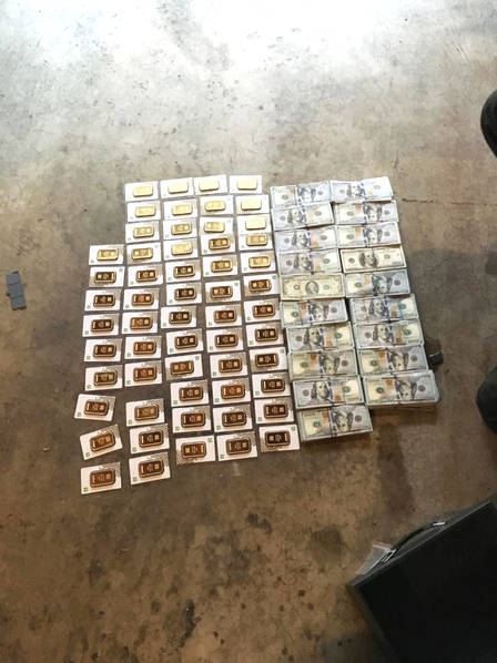 张柏芝扒下内裤露出毛