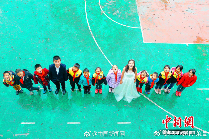 女老师一级片