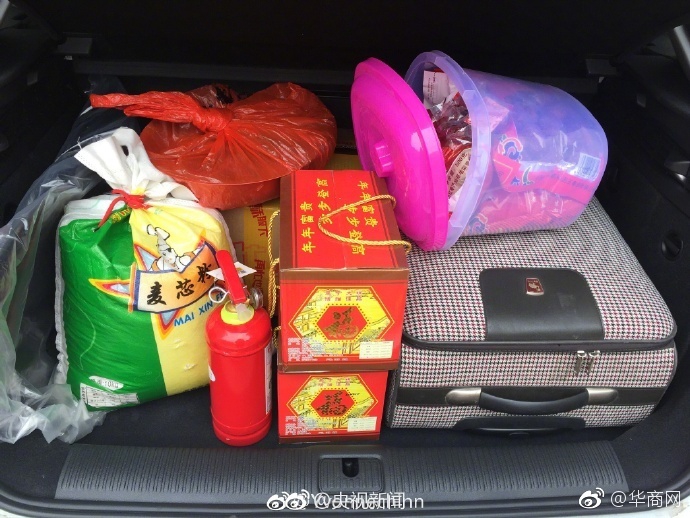 中国脏老太婆逼里射满精
