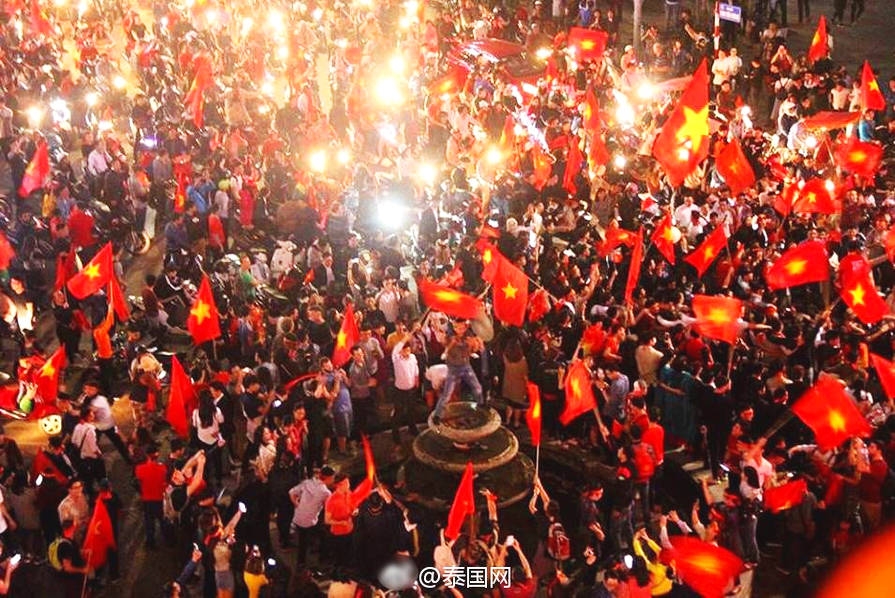 老师扒开腿秘 让我爽了外国