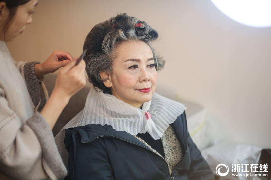 性婬杂技A片