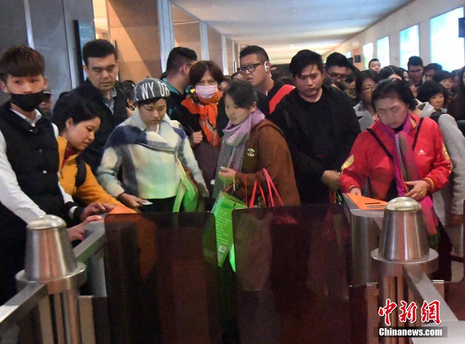 女扑扒开露秘 让人爽桶