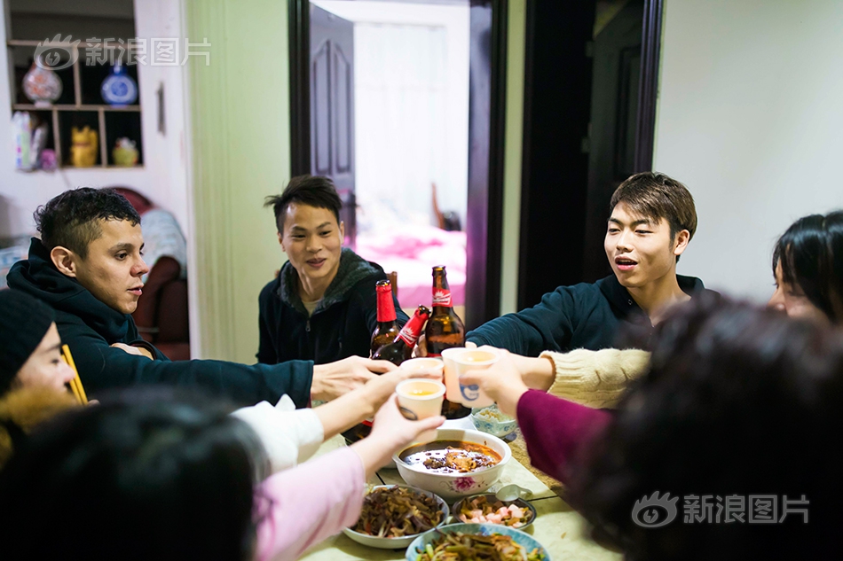 欧美又粗又硬又爽直播大片