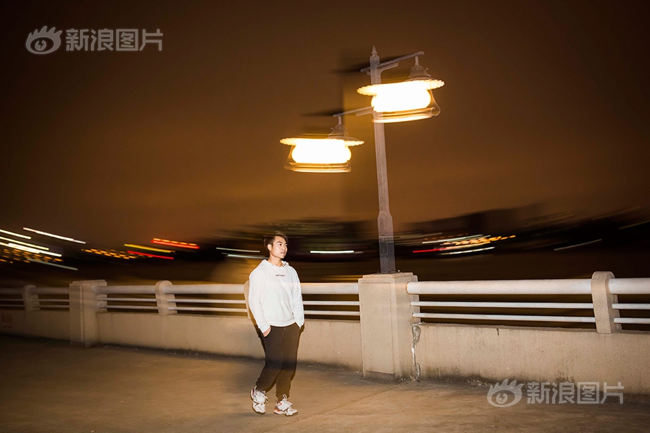 靠逼下载