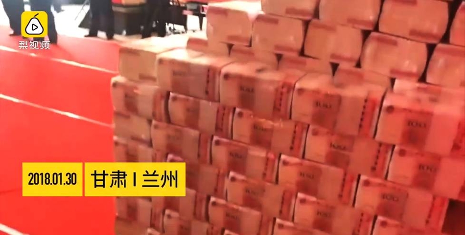 总裁硕大挺进她的紧窄小肉动漫