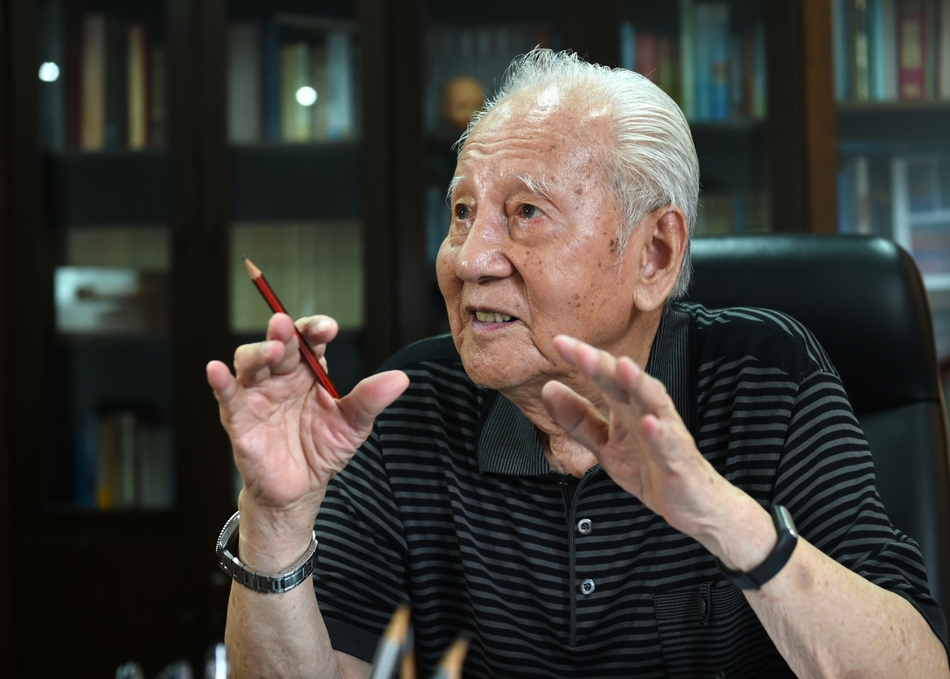 搜国内老年人的逼