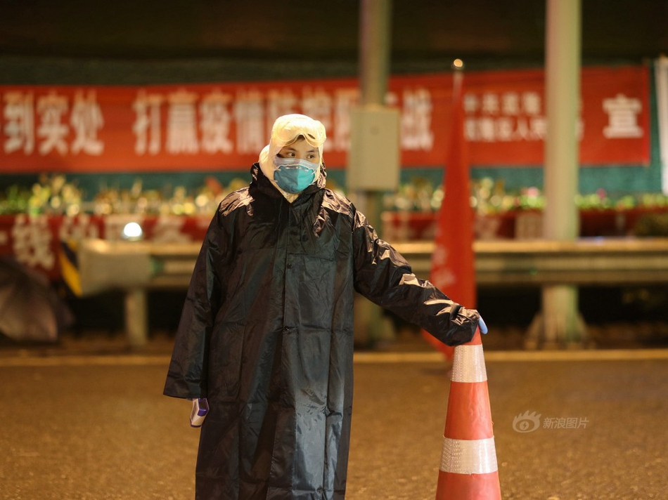 男人秘 桶进美女坤坤无遮挡