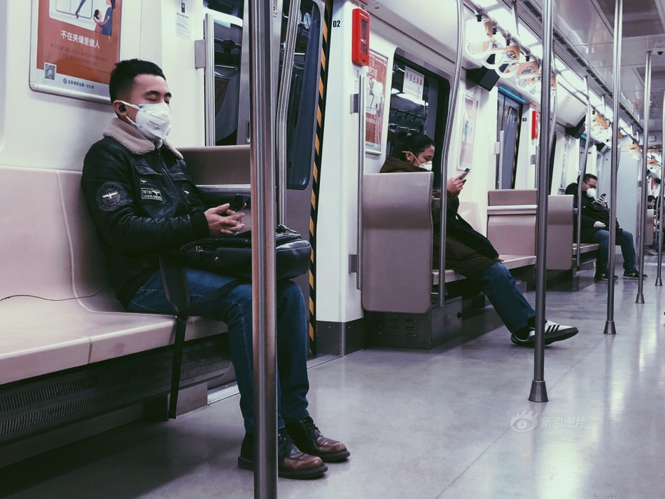成年人的电影。一及黄色录像。