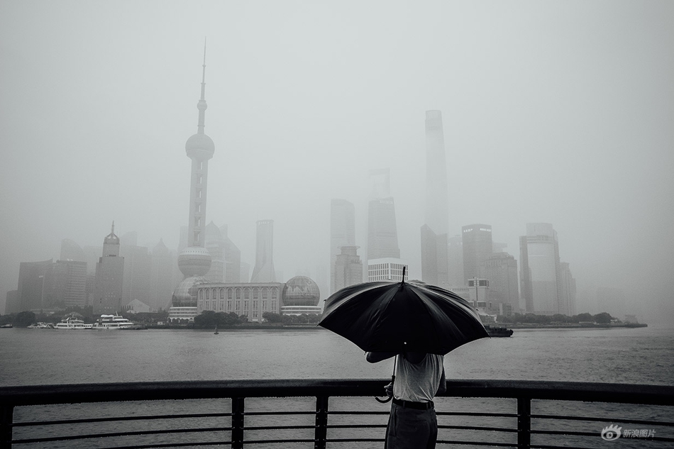 中文三 级 黄 色 片免费