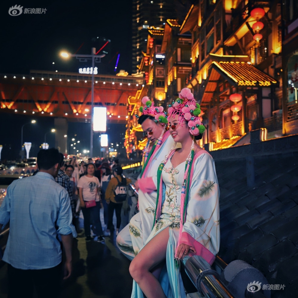 国产精品a v久久久久久无
