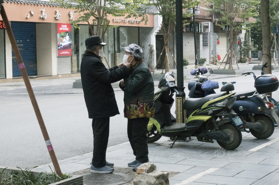 人人操人人插