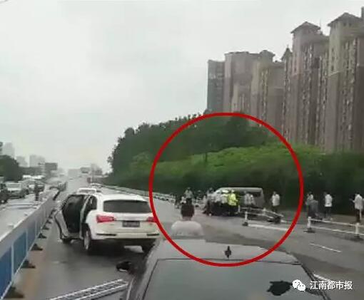 偷拍一区