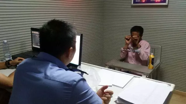 黑人巨大挺进范冰冰